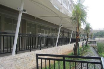 Ruko Food City Dengan 3 Lantai Cocok Untuk Usaha