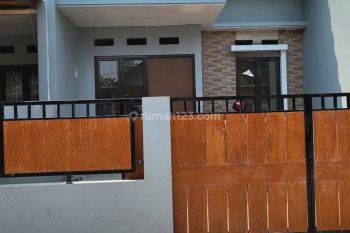 Rumah dekat akses tol jelupang serpong utara