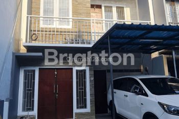 RUMAH 2 LANTAI MINIMALIS BERLOKASI STRATEGIS DEKAT SANUR DAN RENON DENPASAR -