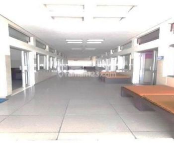 Dijual Cepat gedung usaha 2lantai di jln raya Mijen