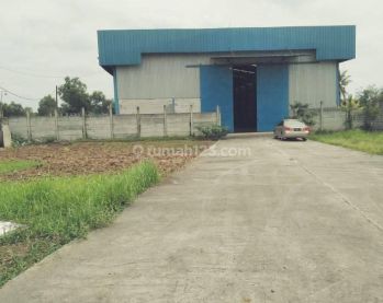 GUDANG SIAP PAKAI DI TIGA RAKSA