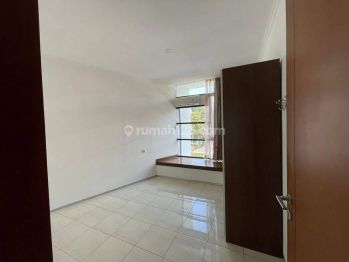 Rumah Dijual Modern Minimalis Cantik di Cigadung