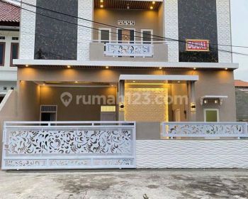 Rumah 2 Lantai Baru SHM di Tengah Kota, Semarang