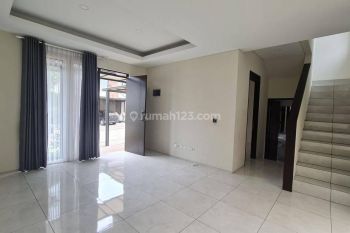 For Rent.. Hunian Nyaman Serba Terawat di Kota Baru Parahyangan