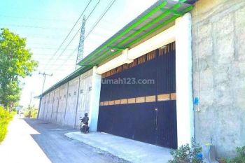 Gudang Baru Strategis