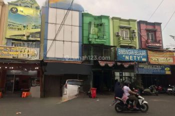Ruko di Boulevard Hijau , Bekasi 150 m Bagus