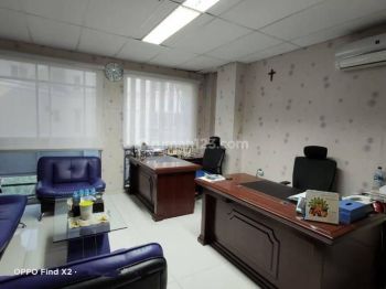 Dijual Ruko 4 lantai, Full furnished di Cempaka Mas