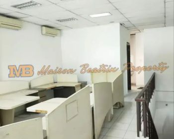 JUAL CEPAT RUKO HADAP JALAN RAYA COCOK BUAT KANTOR, RESTO ATAU SALON