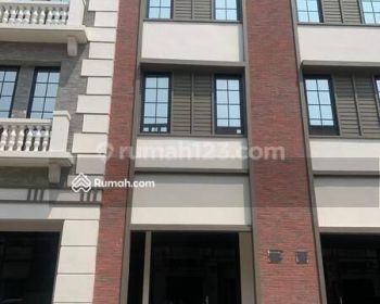 Disewakan Harga Murah Ruko Pik 2 Uk 4,5x15 3 Lantai 85jt th