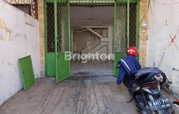 RUKO 4 1/2 LANTAI BISA BUAT USAHA DAN GUDANG