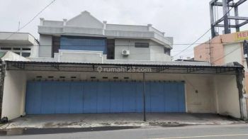 Ruko 2 lantai di laweyan