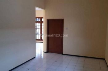 Dijual Rumah Klasik Terawat Asrikaton Pakis Malang Jawa Timur