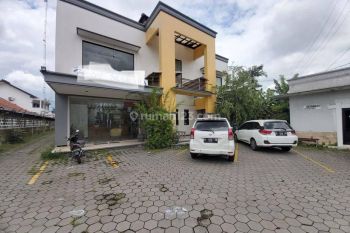 Hotel Aktif di Lokasi Strategis Tepi Jalan Poros Dekat Araya