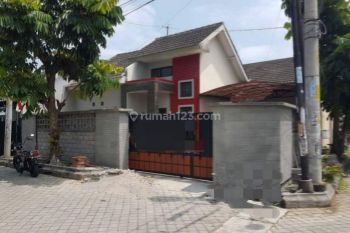 Rumah Bagus 
Lokasi : Cluster di Colomadu