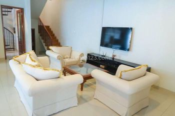 Rumah 2 Lantai Furnished di Cilandak Jakarta Selatan
