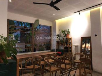 Gedung Ex Cafe + Resto Rungkut Row 5 Mobil, Semi Furnish