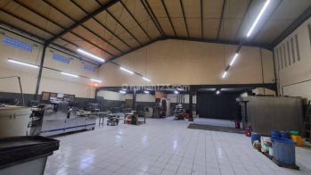 Gudang Siap Pakai 700meter di Taman kopo indah, Sayap Kopo, Cigondewah, dekat