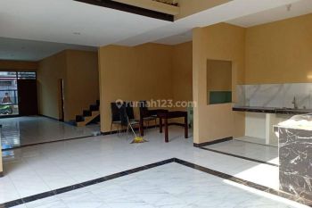 Dijual Rumah Cantik Nyaman Taman Holis Indah Bandung