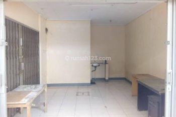 Disewa Kios Hook 1 Lantai di Sentral Bisnis Harapan Indah