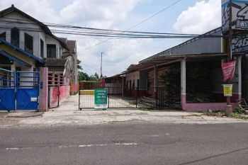 Tanah Dan Bangunannya Dijual Di Condongcatur Dekat Ke Pakuwon