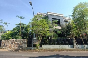 Rumah Golf View Citraland Posisi Jalan Raya Golf Depan Belakang