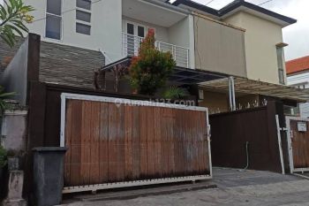 Dijual rumah lantai 2 jln gunung agung