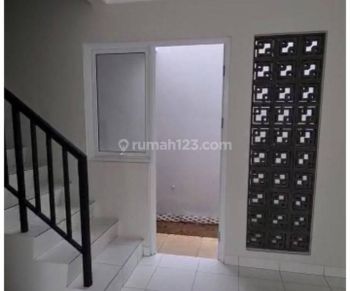 Disewakan Rumah 2 Lantai Di Summarecon Bandung
