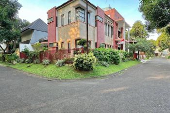 Rumah Cantik Siap Huni di Bintaro Jaya Tangerang Selatan