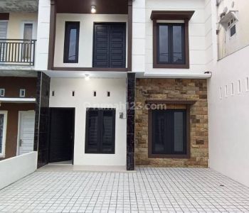 Rumah 2 Lantai ,harga 1 Lantai. Terrrr...murahh di Medan Marelan. Ruangan Tamu