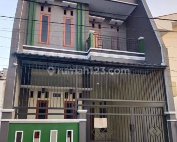 Rumah Baru 2 Lantai Di Daerah Mardani Jakarta Pusat