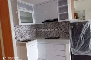 Disewakan apartemen puncak CBD 2 BR full furnish lantai 26 ( baru dipakai 2 baru