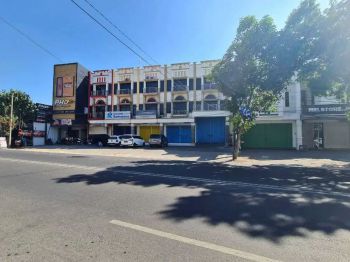 Ruko strategis 3 lantai jalan veteran serengan solo