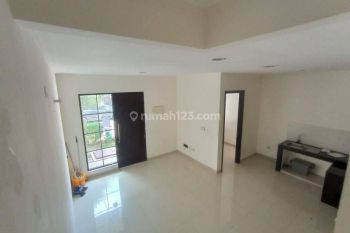 Rumah di Green Village Cipondoh Semi Furnished Termurah Ac Kompor
