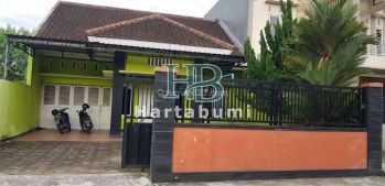 Ruma Doko Ngasem Halaman Luas Dekat Kediri Kota