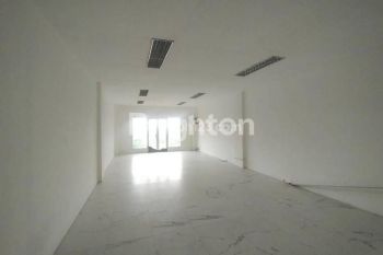 RUKO SENAYAN 4 LANTAI LOKASI STRATEGIS