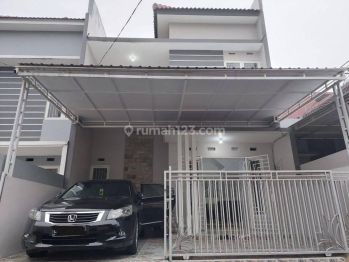 Rumah Villa 2 Lt Full Perabot di Junrejo Pusat Kota Wisata Batu