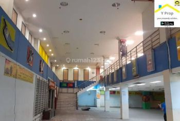 Disewakan Mini Building, Lt 4000 M2, Lb 5000 M2, 3 Lantai, Posisi Hoek, di Jl