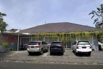 *Dijual rumah ex depot darmo Permai dukuh pakis surabaya*