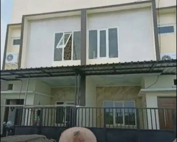 Rumah 2.5 lantai Gununganyar Rungkut Surabaya timur SHM rumah baru