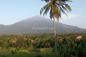 Rumah  view langsung gunung Ciremai Bagus