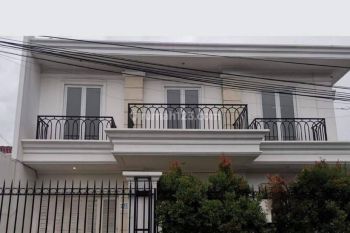 Rumah Mewah di pinggir jalan di Pondok Kelapa JAKTIM