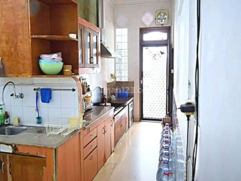 Disewakan Ruko Gandeng, 5 Lantai , Luas 875m2 di Rawamangun