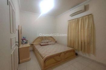 Dijual rumah 2 lantai malibu harga : 2,3M  ekk