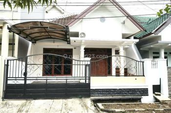 Rumah Cantik 1,5 lantai Siap Huni di Sulfat Malang