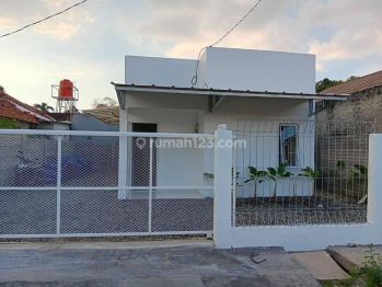 Rumah SHM Hanya 10 menit ke Living World Alam Sutera, Tangerang Selatan Siap KPR