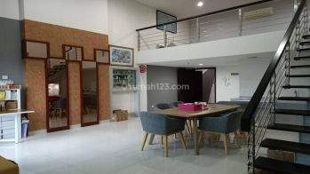 APARTEMEN EXCLUSIVE (BROOKLYN SOHO) JUAL RUGI, HARGA BU, NEGO SAMPE DEAL