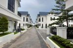 thumbnail-rumah-asri-luas-3-lantai-carport-luas-di-margonite-lavon-2-8