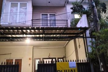 Rumah 4lantai disunter graha pratama.24 jam aman