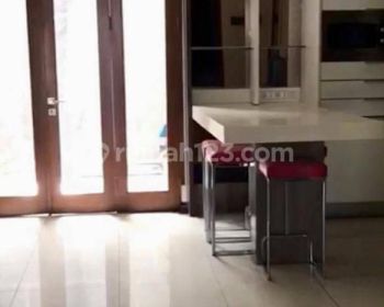 Rumah Furnished Bagus SHM - Sertifikat Hak Milik di Puri Syailendra, Setra Sari