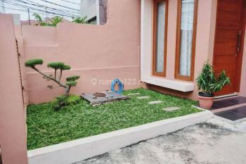 Rumah siap huni LT 106 di komplek Cipete Jaksel dekat ST MRT